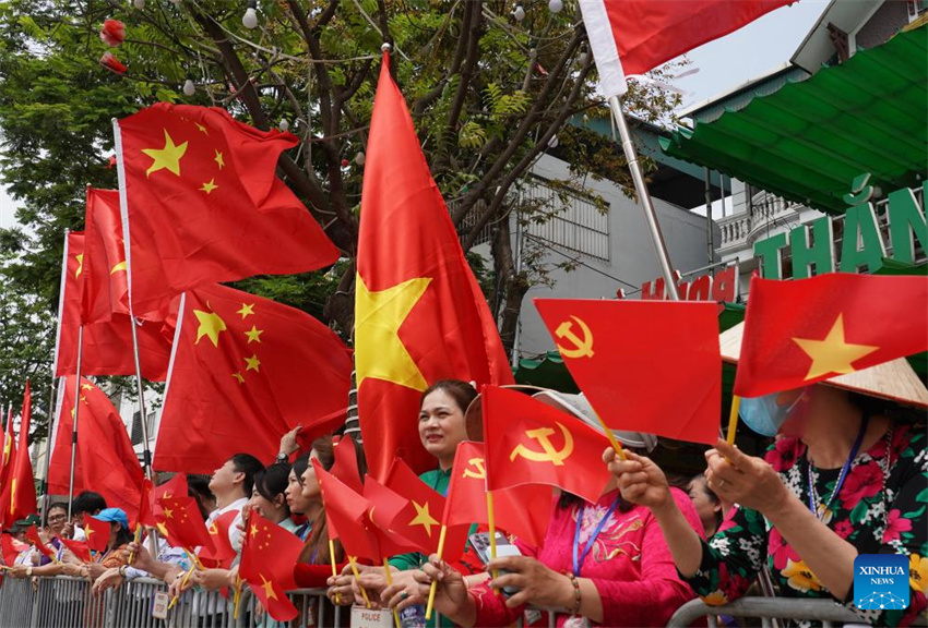 Xi Jinping chega a Hanói para visita de Estado ao Vietn?