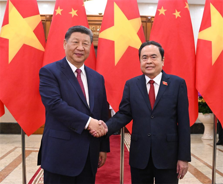 Xi Jinping pede que China e Vietn? marchem juntos rumo à moderniza??o