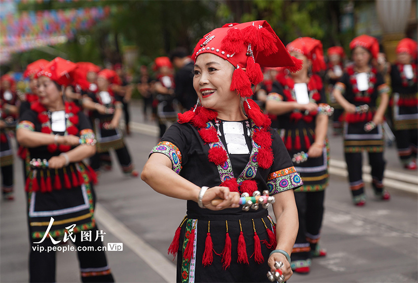 Yunnan: Festival de Aspers?o de água celebrado em Jinghong