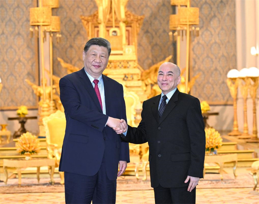 Xi Jinping diz que China e Camboja estabeleceram modelo de igualdade, confian?a mútua e coopera??o ganha-ganha entre países de diferentes tamanhos