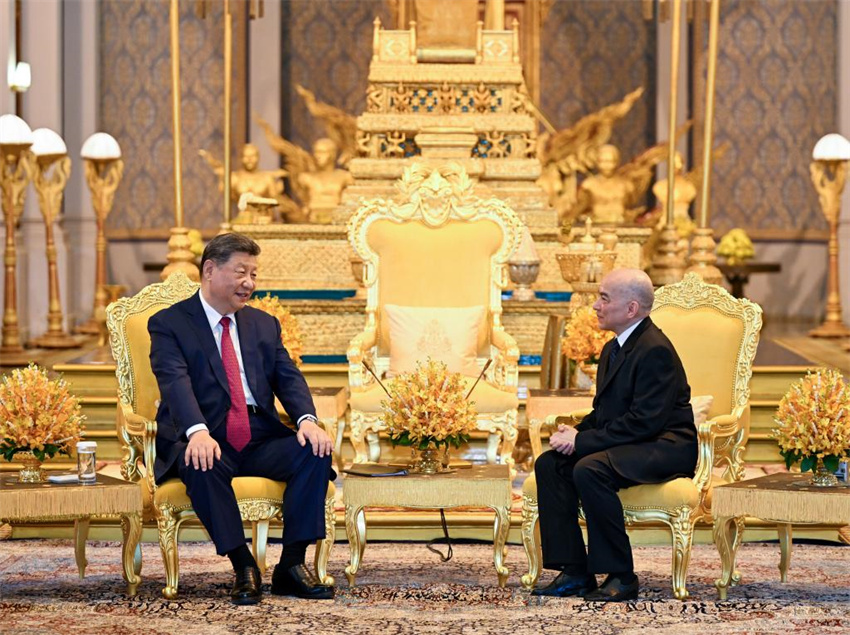 Xi Jinping diz que China e Camboja estabeleceram modelo de igualdade, confian?a mútua e coopera??o ganha-ganha entre países de diferentes tamanhos