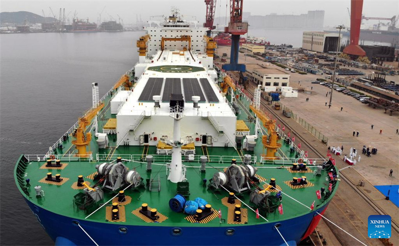 Embarca??o inteligente para aquicultura em alto mar comissionada em Qingdao