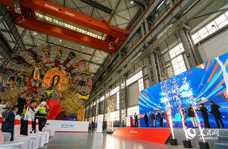 Maior tuneladora de escudo de diametro exportada pela China concluída em Zhengzhou