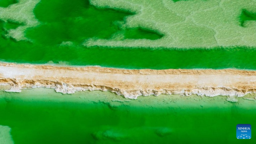 Vista aérea do Lago de Jade, noroeste da China