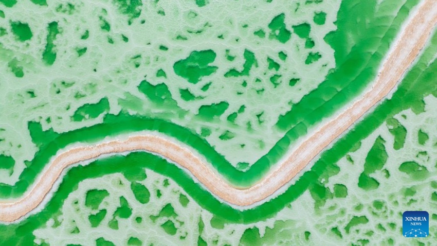 Vista aérea do Lago de Jade, noroeste da China