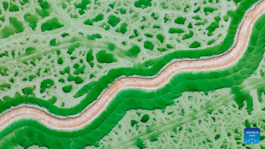 Vista aérea do Lago de Jade, noroeste da China