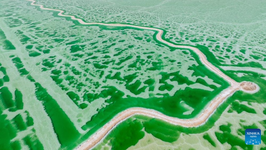 Vista aérea do Lago de Jade, noroeste da China