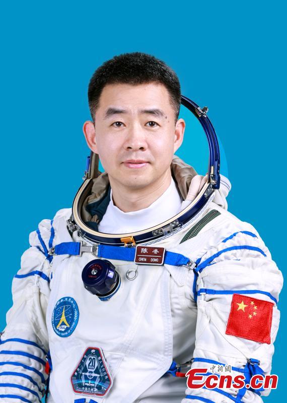 China revela tripula??o da Shenzhou-20 para miss?o da esta??o espacial