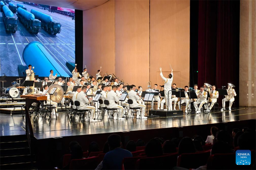 Marinha do Exército de Liberta??o Popular da China comemora seu 76o aniversário