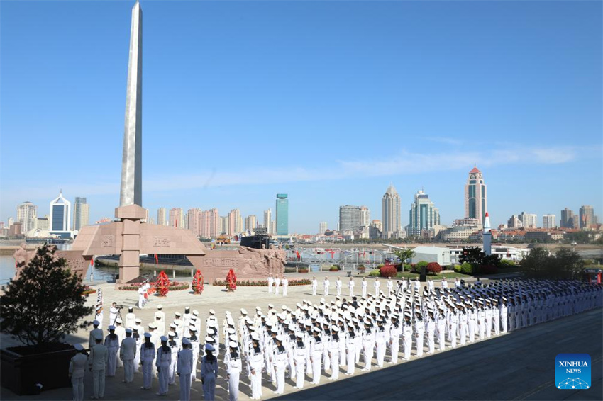 Marinha do Exército de Liberta??o Popular da China comemora seu 76o aniversário