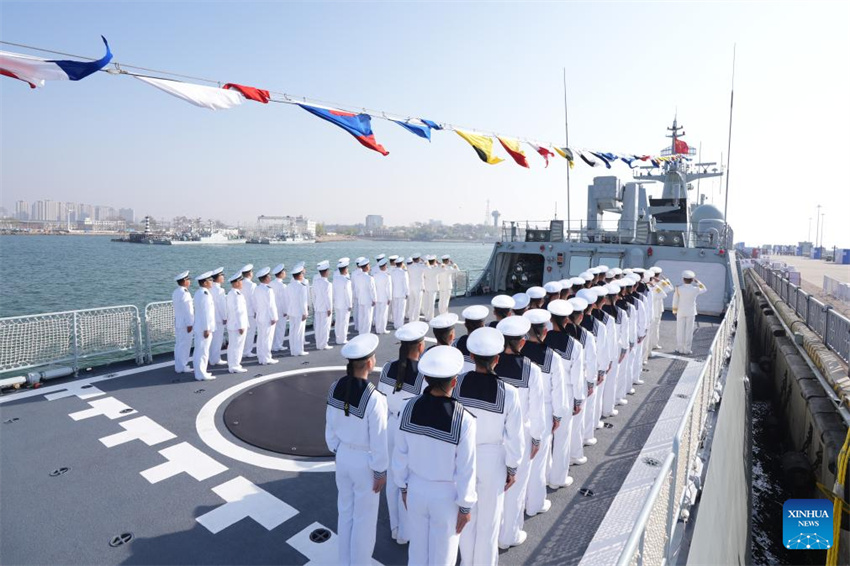 Marinha do Exército de Liberta??o Popular da China comemora seu 76o aniversário