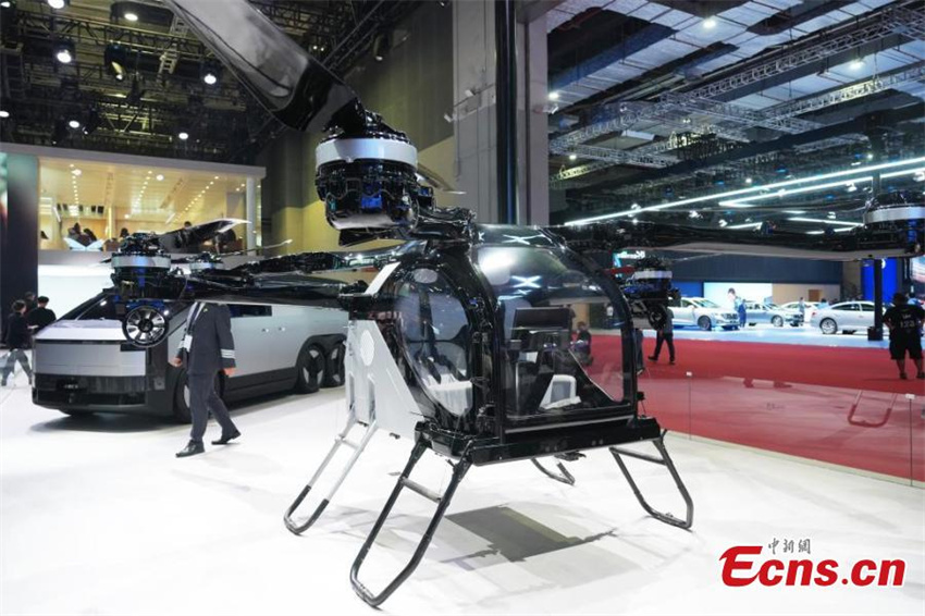 Carros voadores ganham destaque na Auto Shanghai 2025