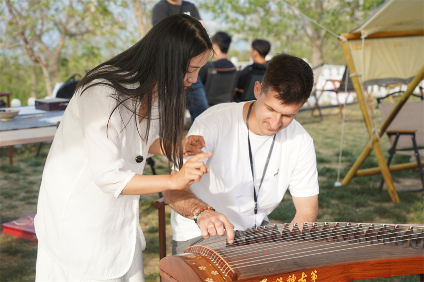 Henan: Luoyang aposta no desenvolvimento do turismo cultural em torno do Rio Amarelo
