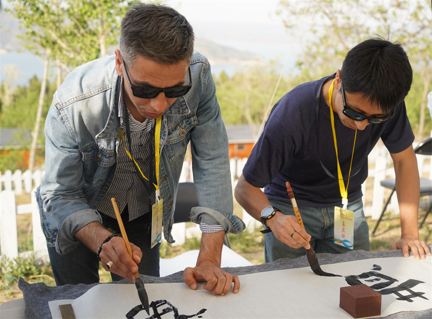 Henan: Luoyang aposta no desenvolvimento do turismo cultural em torno do Rio Amarelo