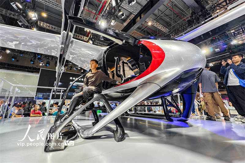 Sal?o do Automóvel de Shanghai atinge pico diário de 150 mil visitantes