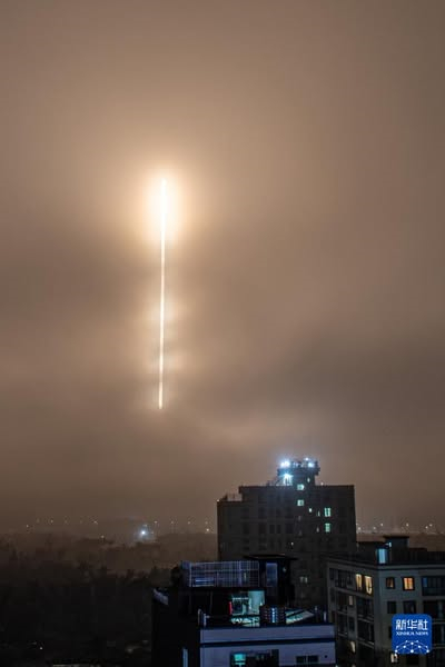 China lan?a grupo de satélites de internet