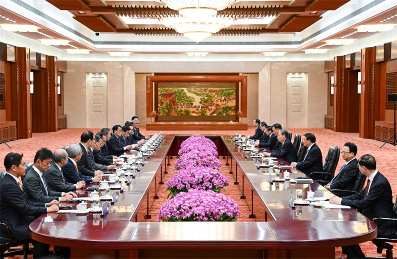 Chefe do Legislativo chinês reúne-se com presidente da Uni?o dos Parlamentares da Amizade Jap?o-China