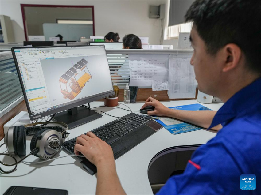 PME de tecnologia em Sichuan vê crescimento na exporta??o de triciclos elétricos