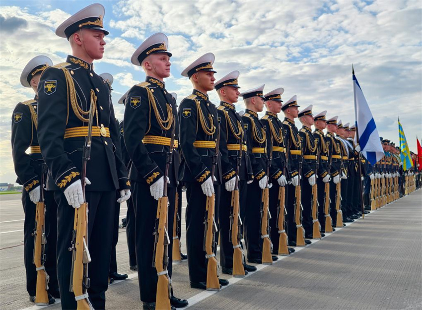 Xi Jinping diz que China e Rússia encontram caminho certo de intera??es entre Estados para grandes países vizinhos