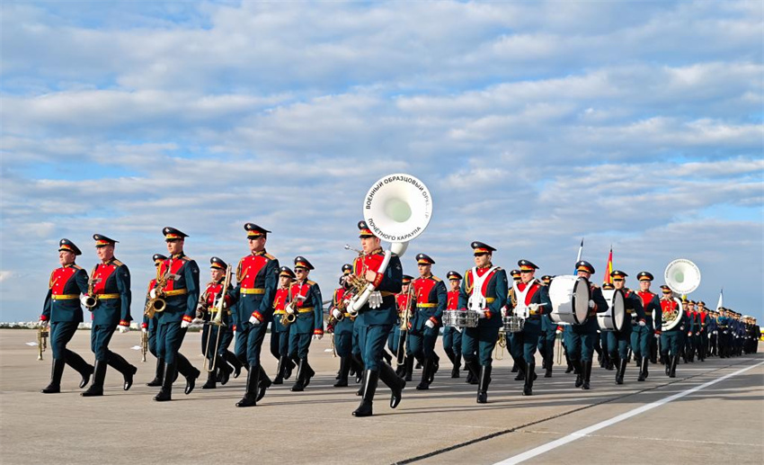 Xi Jinping diz que China e Rússia encontram caminho certo de intera??es entre Estados para grandes países vizinhos