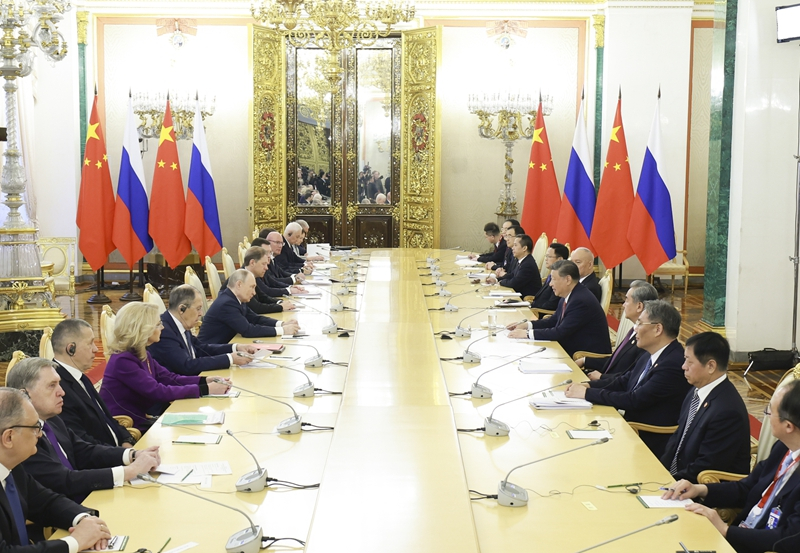 Xi Jinping diz que China e Rússia assumir?o responsabilidade especial como grandes países