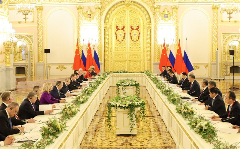 Xi Jinping diz que China e Rússia assumir?o responsabilidade especial como grandes países