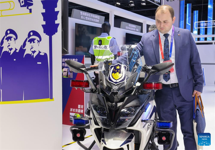 12a Exposi??o Internacional de Equipamentos Policiais da China é realizada em Beijing