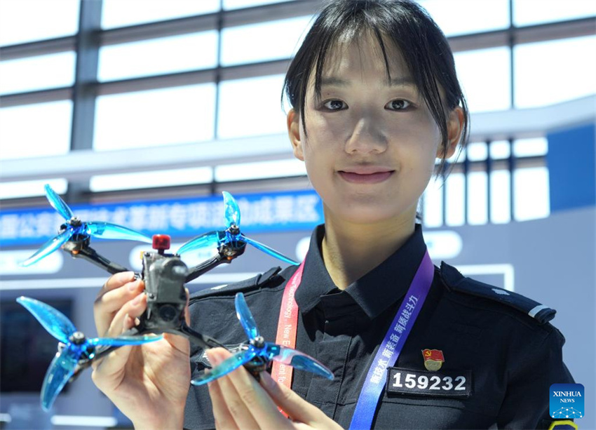 12a Exposi??o Internacional de Equipamentos Policiais da China é realizada em Beijing