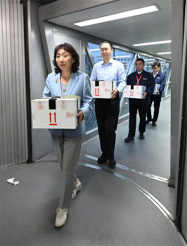 Manuscritos de seda de 2.300 anos s?o devolvidos dos EUA para China