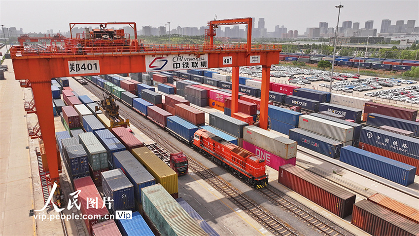 Henan: trens de carga China-Europa mantêm movimenta??o intensa
