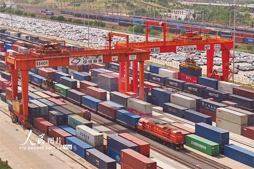 Henan: trens de carga China-Europa mantêm movimenta??o intensa