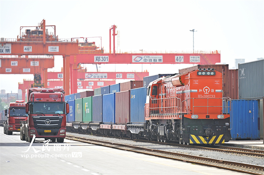 Henan: trens de carga China-Europa mantêm movimenta??o intensa