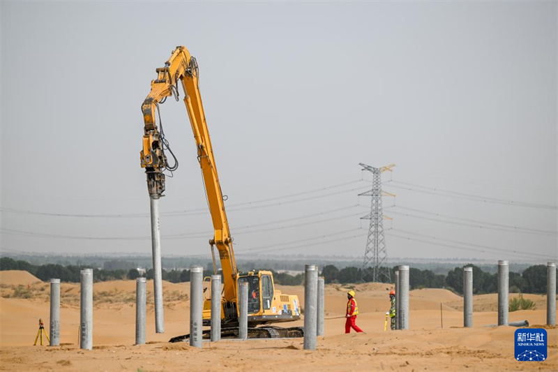 Mongólia Interior: luta contra a desertifica??o está em curso em Dalat Qi