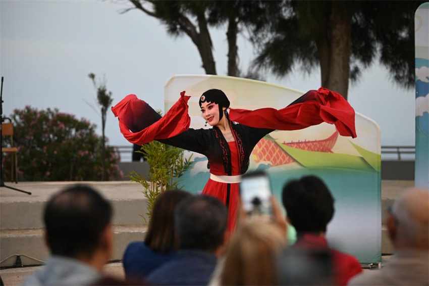 Exposi??o de artes tradicionais chinesas em Malta celebra Festival do Barco-Drag?o