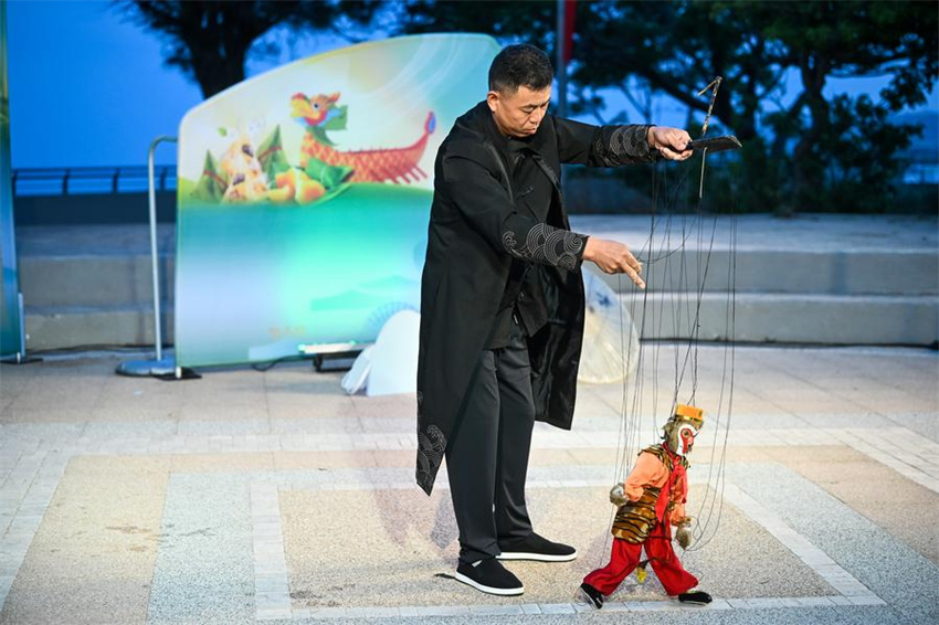 Exposi??o de artes tradicionais chinesas em Malta celebra Festival do Barco-Drag?o