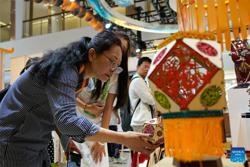 9o Festival Internacional de Patrim?nio Cultural Imaterial é inaugurado em Chengdu