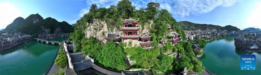 Complexo de Cavernas Qinglong: edifícios antigos em penhasco de Guizhou