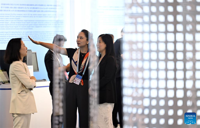 Fórum de Coopera??o em Inteligência Artificial China-OCS é realizado em Tianjin, na China