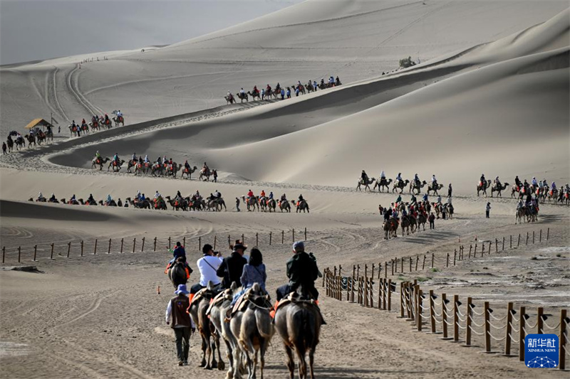 China registra aumento de 10,8% em viagens inter-regionais durante Festival do Barco do Drag?o