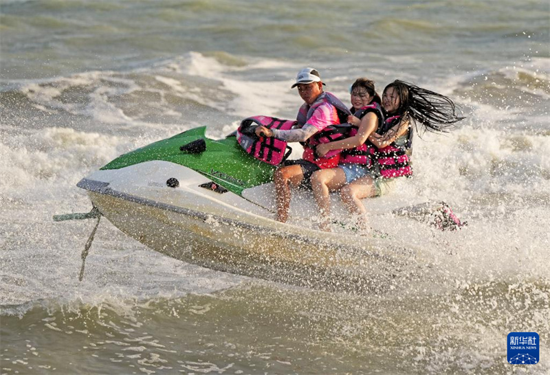 China registra aumento de 10,8% em viagens inter-regionais durante Festival do Barco do Drag?o