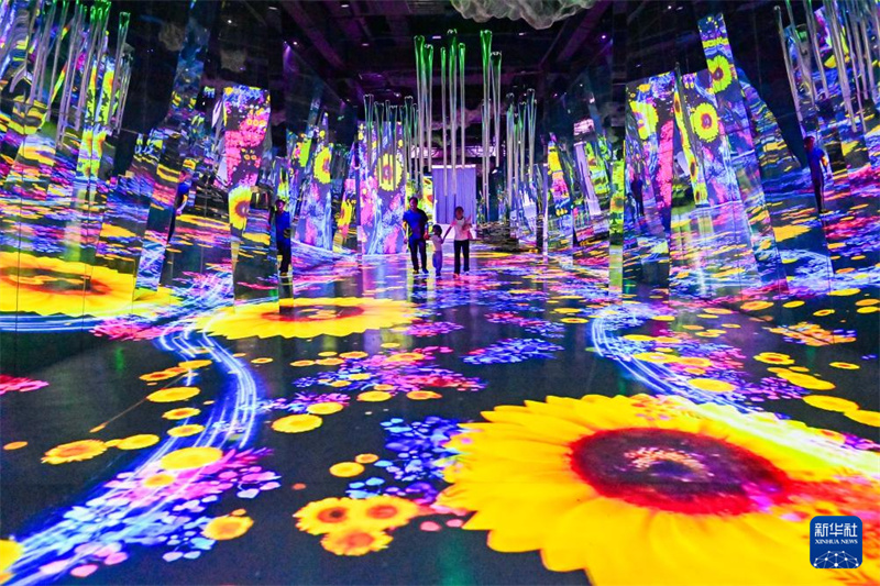 China registra aumento de 10,8% em viagens inter-regionais durante Festival do Barco do Drag?o