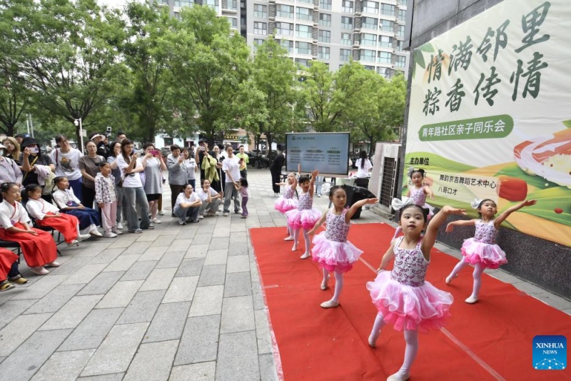 Festival do Barco-Drag?o é comemorado em toda a China