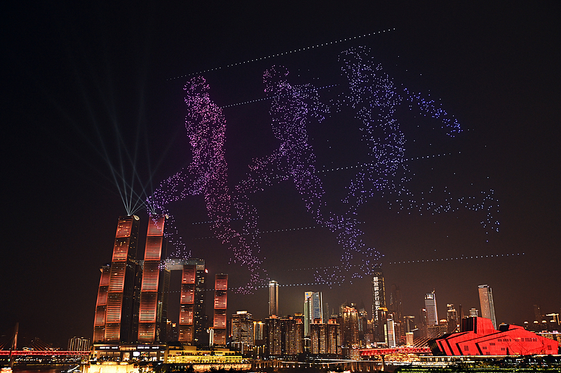 5000 drones fazem show de luz em Chongqing