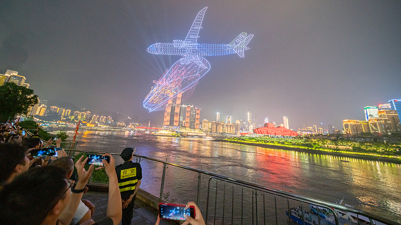 5000 drones fazem show de luz em Chongqing