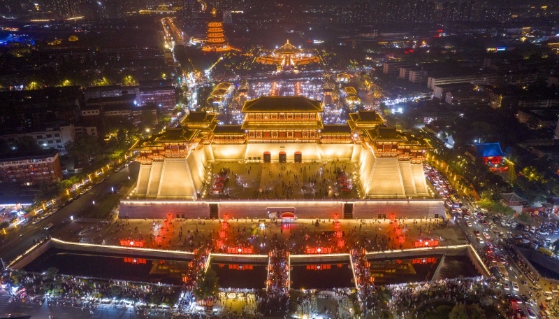 Economia noturna em alta durante feriado em Luoyang