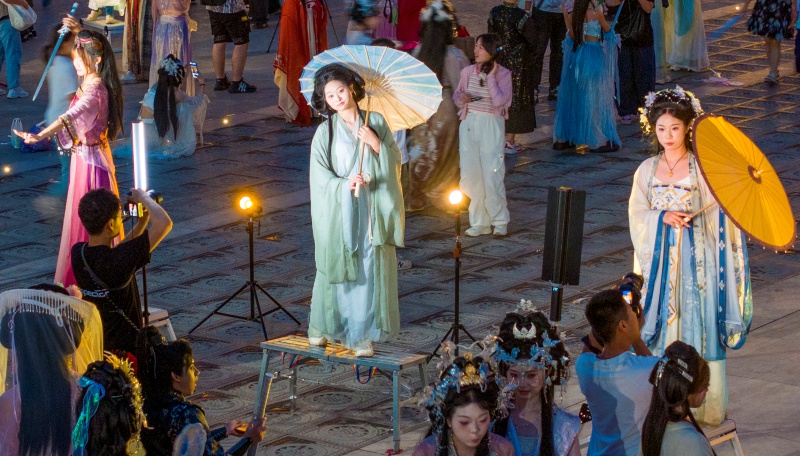 Economia noturna em alta durante feriado em Luoyang