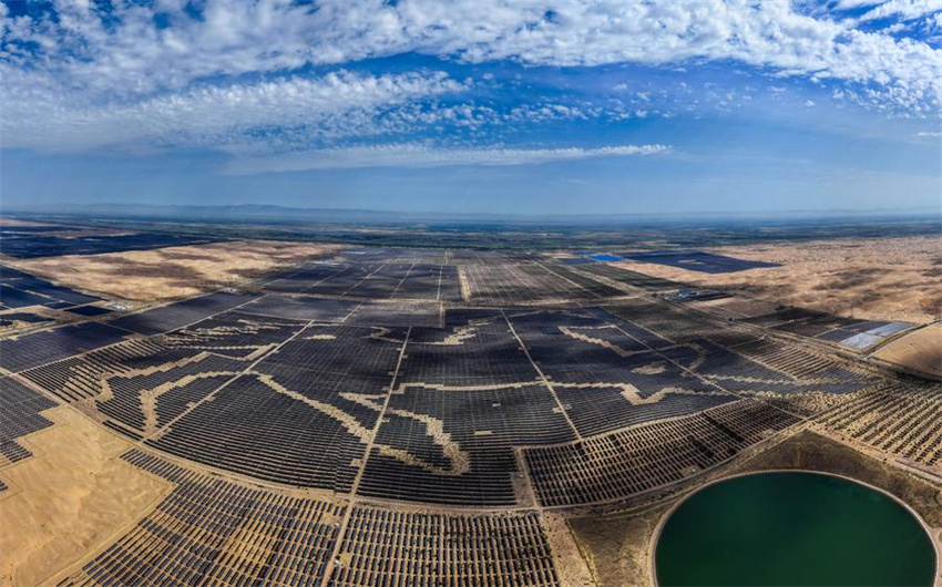 Projetos fotovoltaicos transformam terrenos arenosos em 