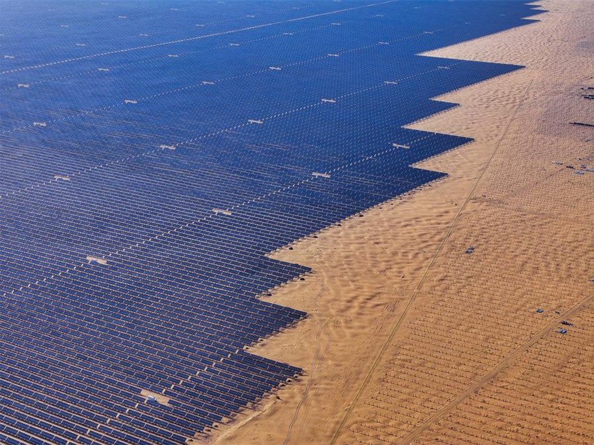 Projetos fotovoltaicos transformam terrenos arenosos em 