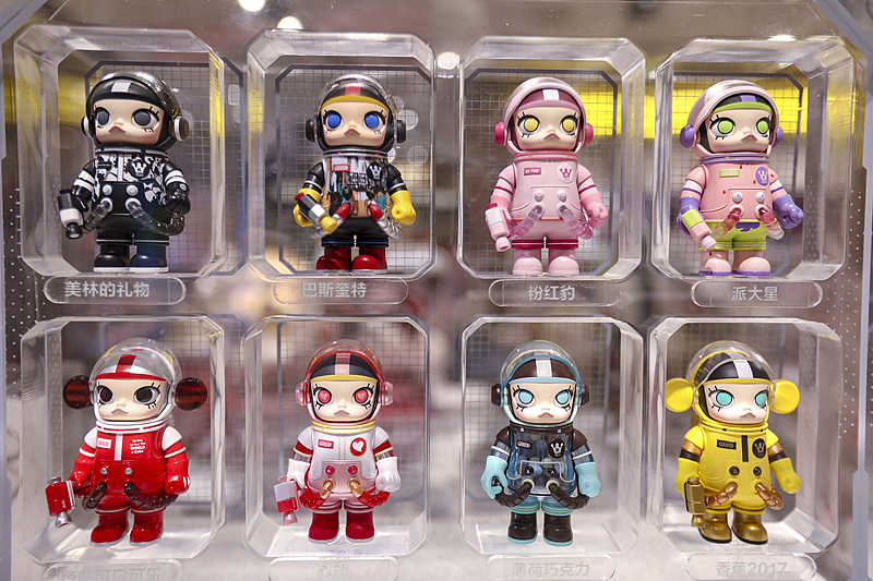 Boneco Labubu com caixa surpresa tem alta demanda e esgota na Pop Mart