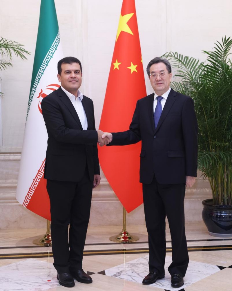 Vice-premiê chinês reúne-se com convidados estrangeiros participantes da conferência do Cintur?o e Rota